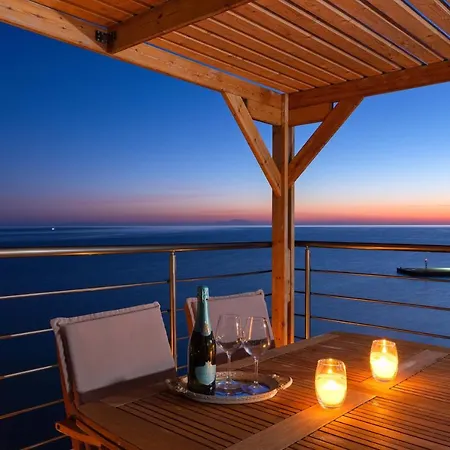 Diafani, Anna * Diafánion